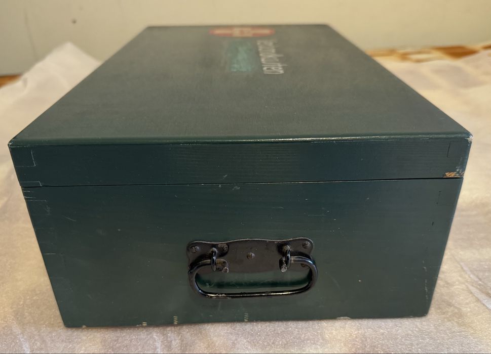 Kompletna, w pięknym stanie apteczka niemiecka z okresu przedwojennego