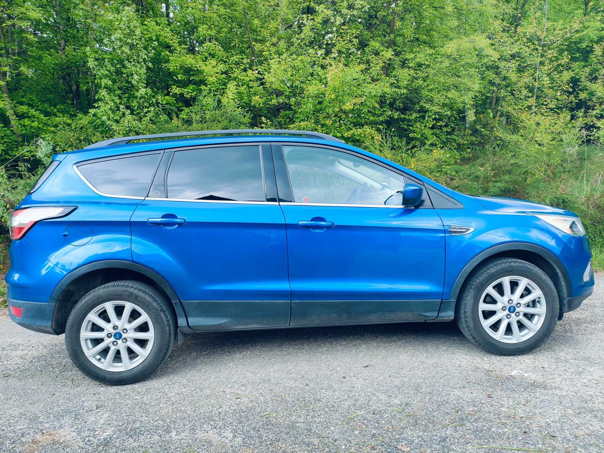 Sprzedam Ford Kuga (Escape) z 2018 roku, 4x4