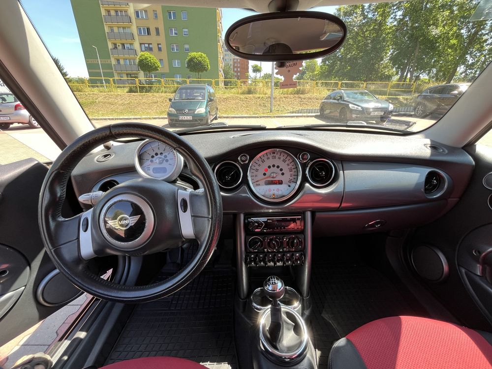 Mini Cooper 1.6 Benzyna | 2004 | Przegląd do 09.2025
