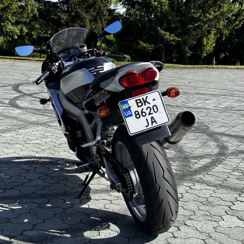 Мотоцикл zx6r