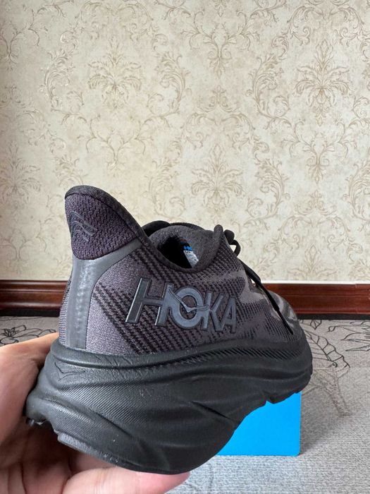 Triple Black\HokaOne*DamskieOneClifton9 UnisexTrampki.38