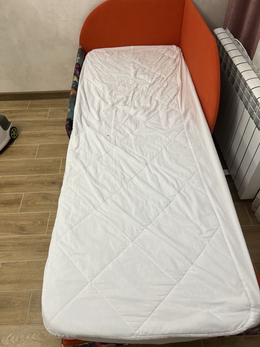 Дитяче розкладне ліжко та матрац