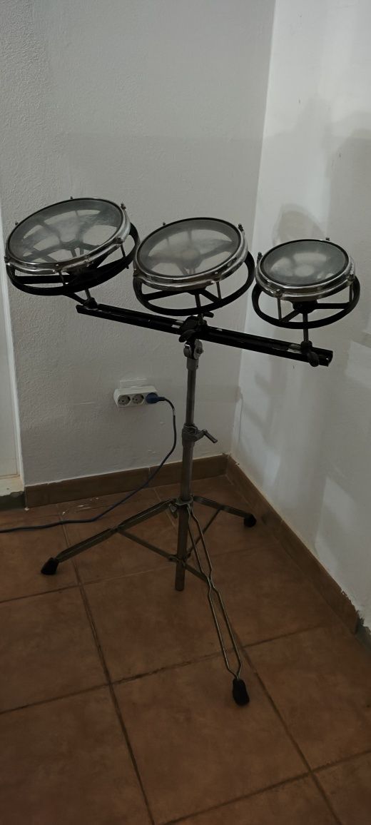 Roto toms com suporte