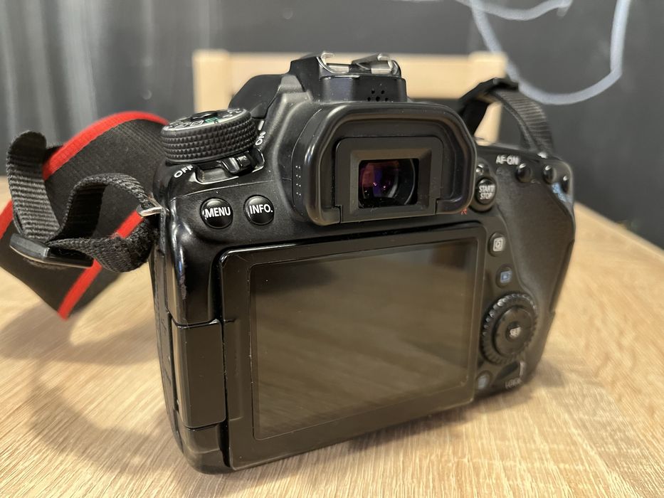 Canon EOS 80D + Canon 50mm 1.8 STM