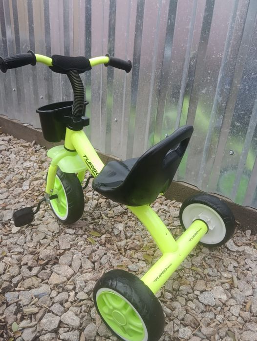 Дитячий триколісний велосипед