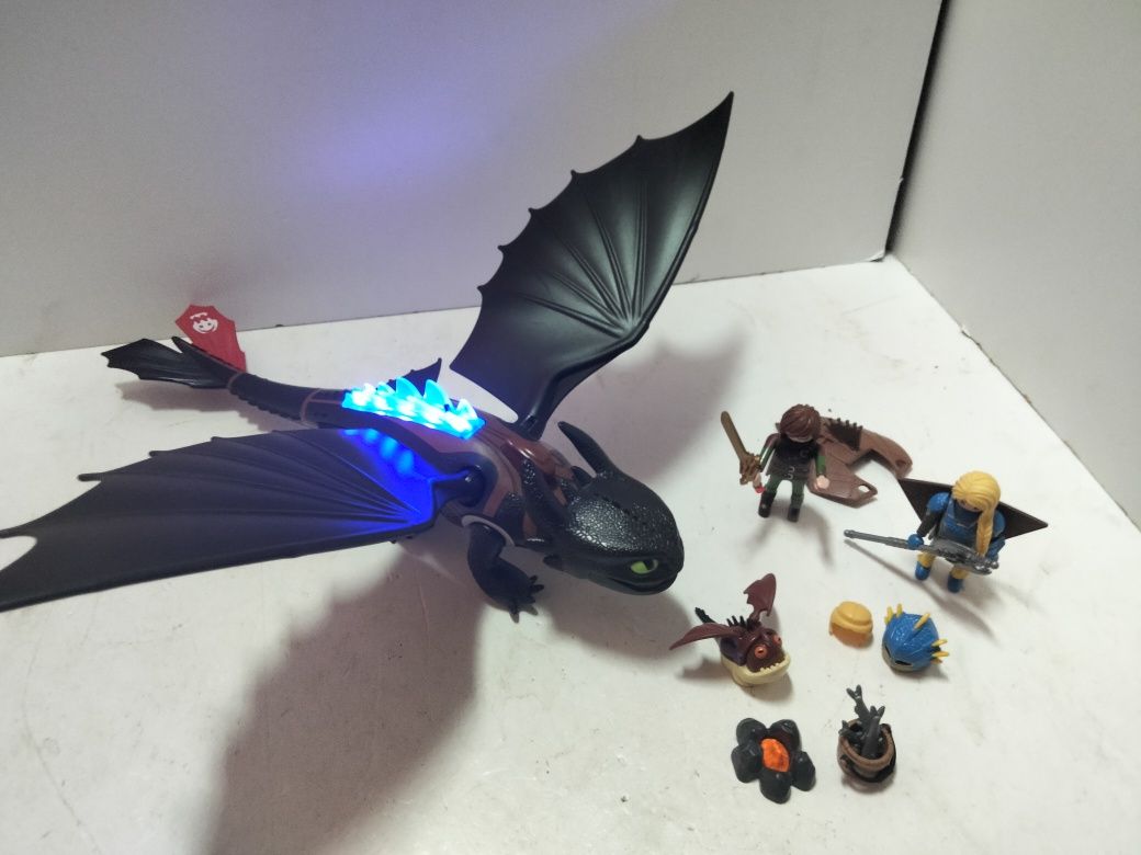 Playmobil Szczerbatek, Czkawka i Astrid