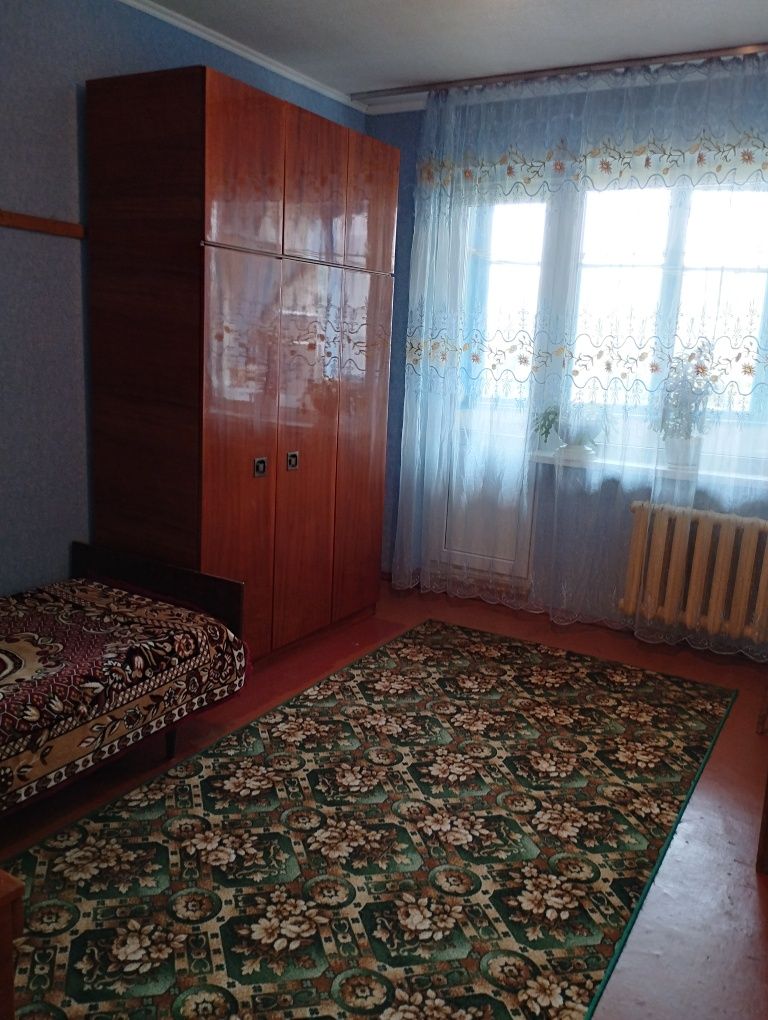 Здається трьох кімнатна квартира, Критий ринок, 7000+ ком
