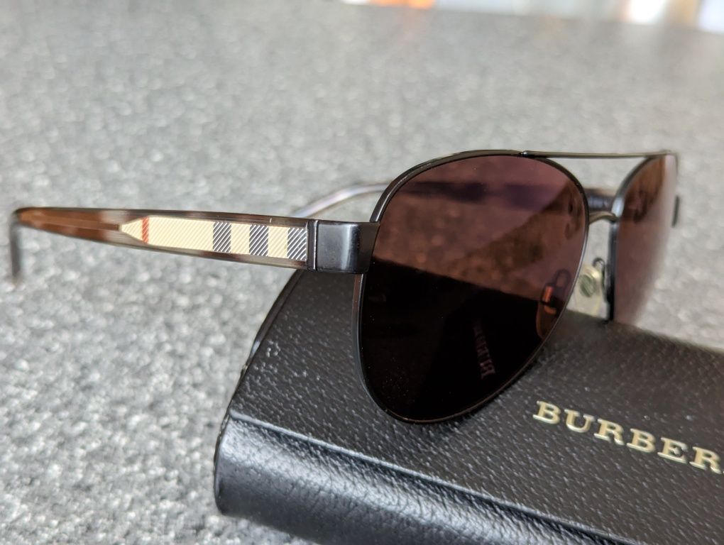 Burberry aviator sunglasses. Окуляри сонячноі. Оригінал великі.