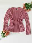 Różowy prążkowany sweter damski szersze rękawy romantyczny styl H&M 38