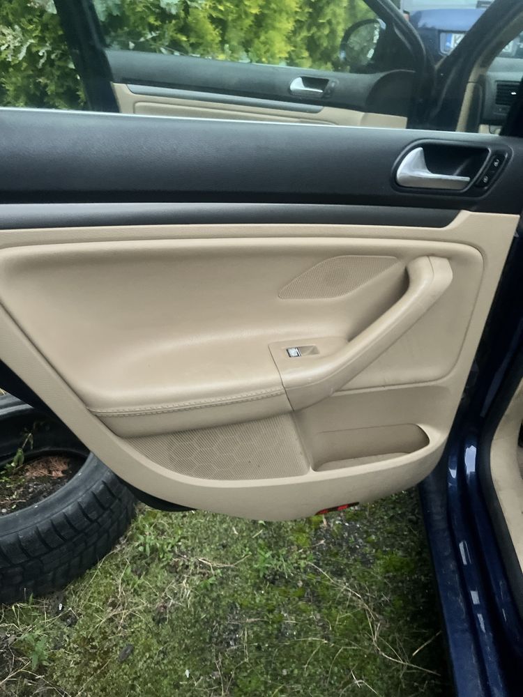 Vw Jetta 2007r. wersja USA -fotele skóra,tapicerki,podsufitka,części