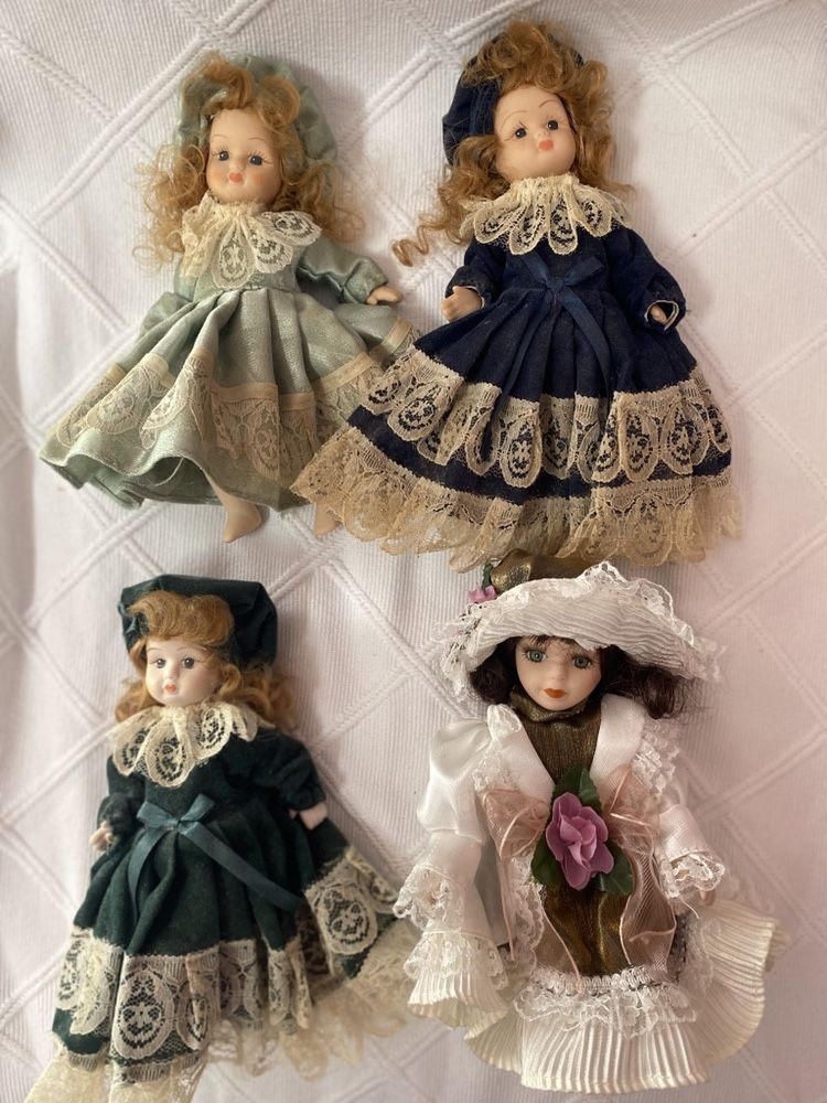 4 Bonecas porcelana