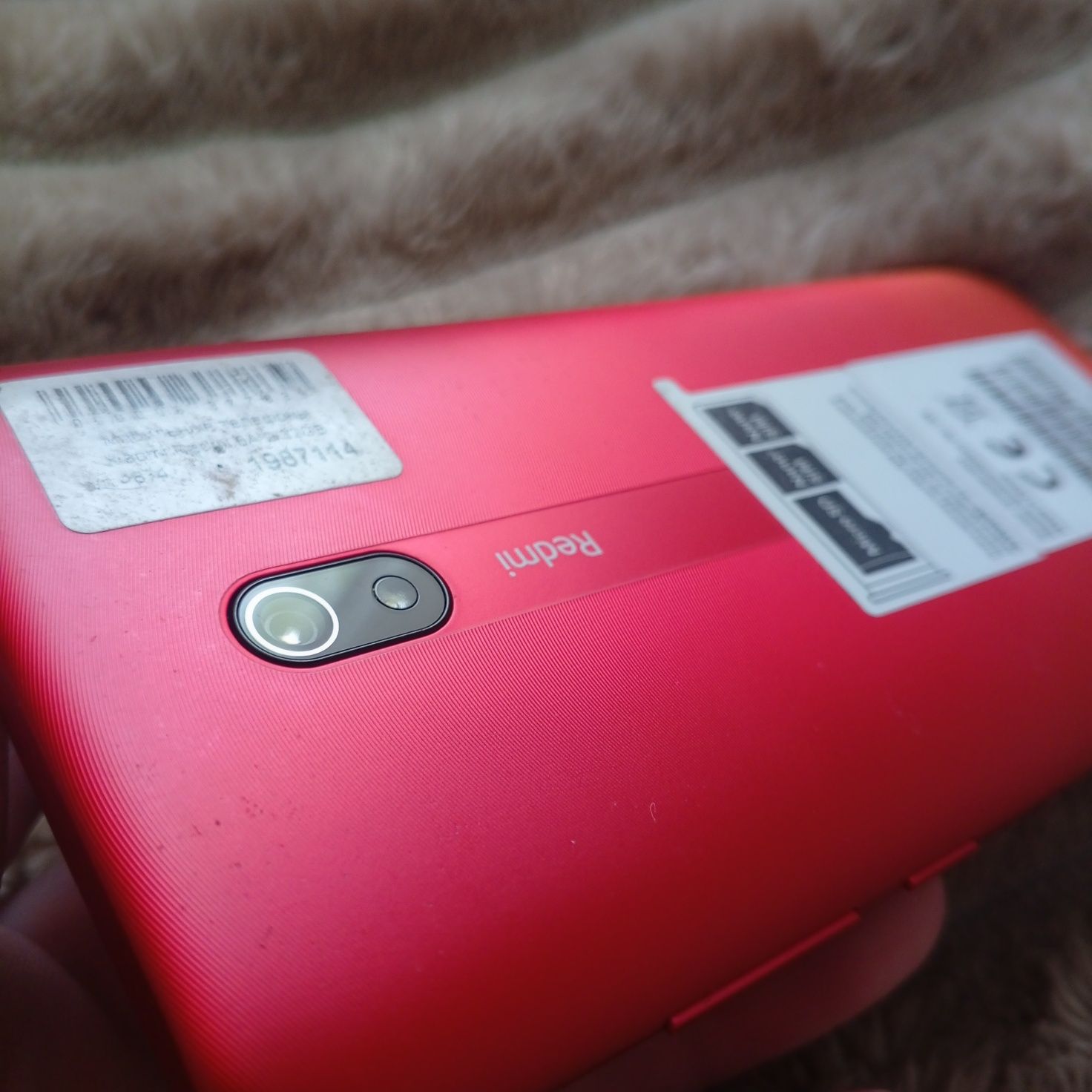 Продам телефон б/у Xiaomi Redmi 8A