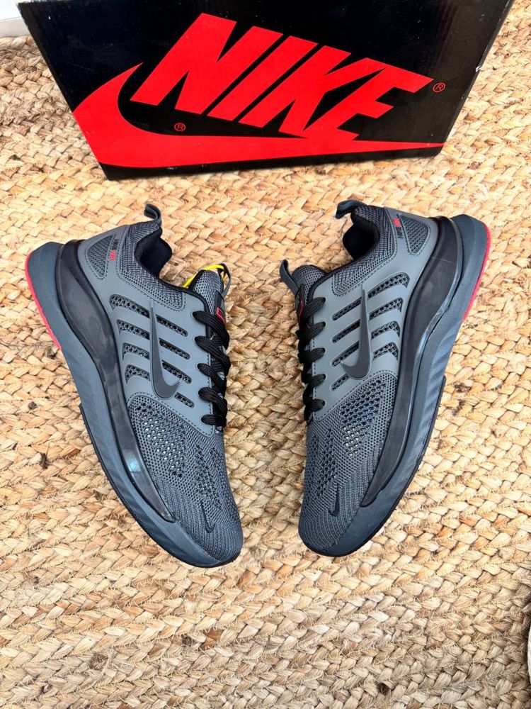 Кросівки чоловічі скрізна сітка Nike Zoom Winflo