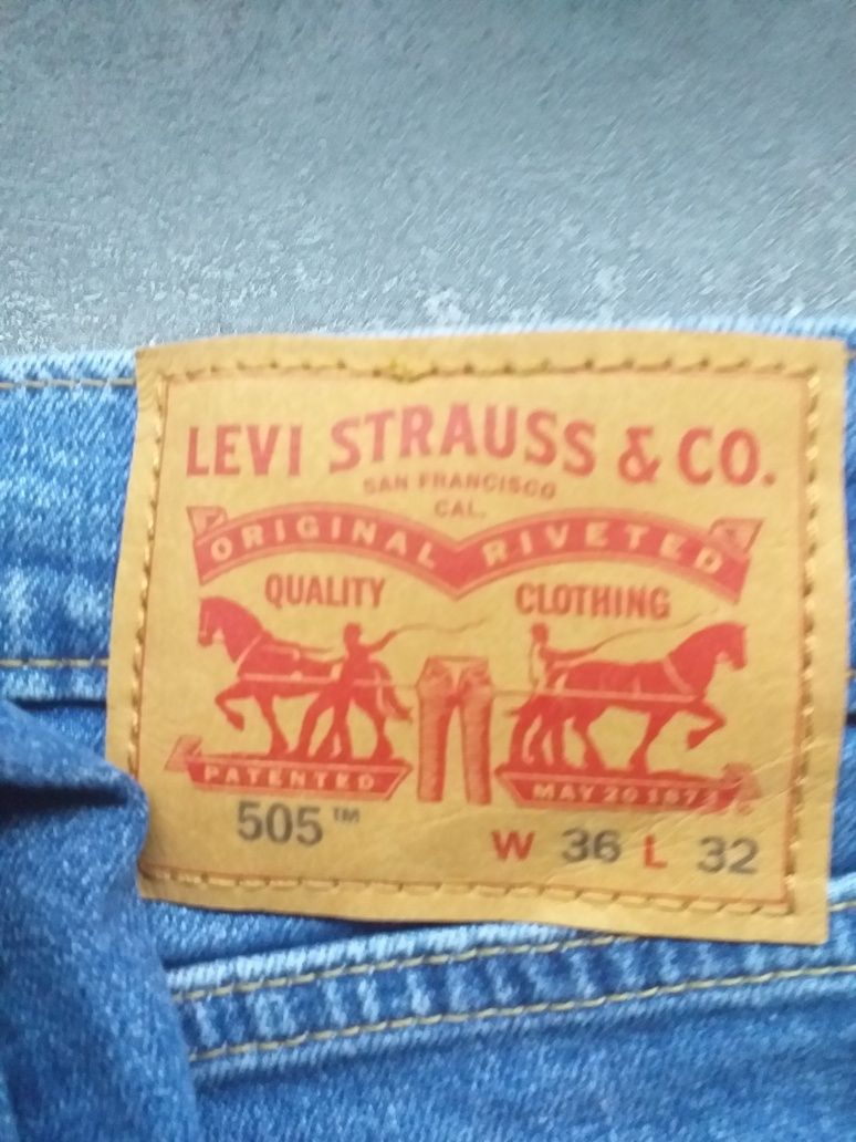 Spodnie levis regular