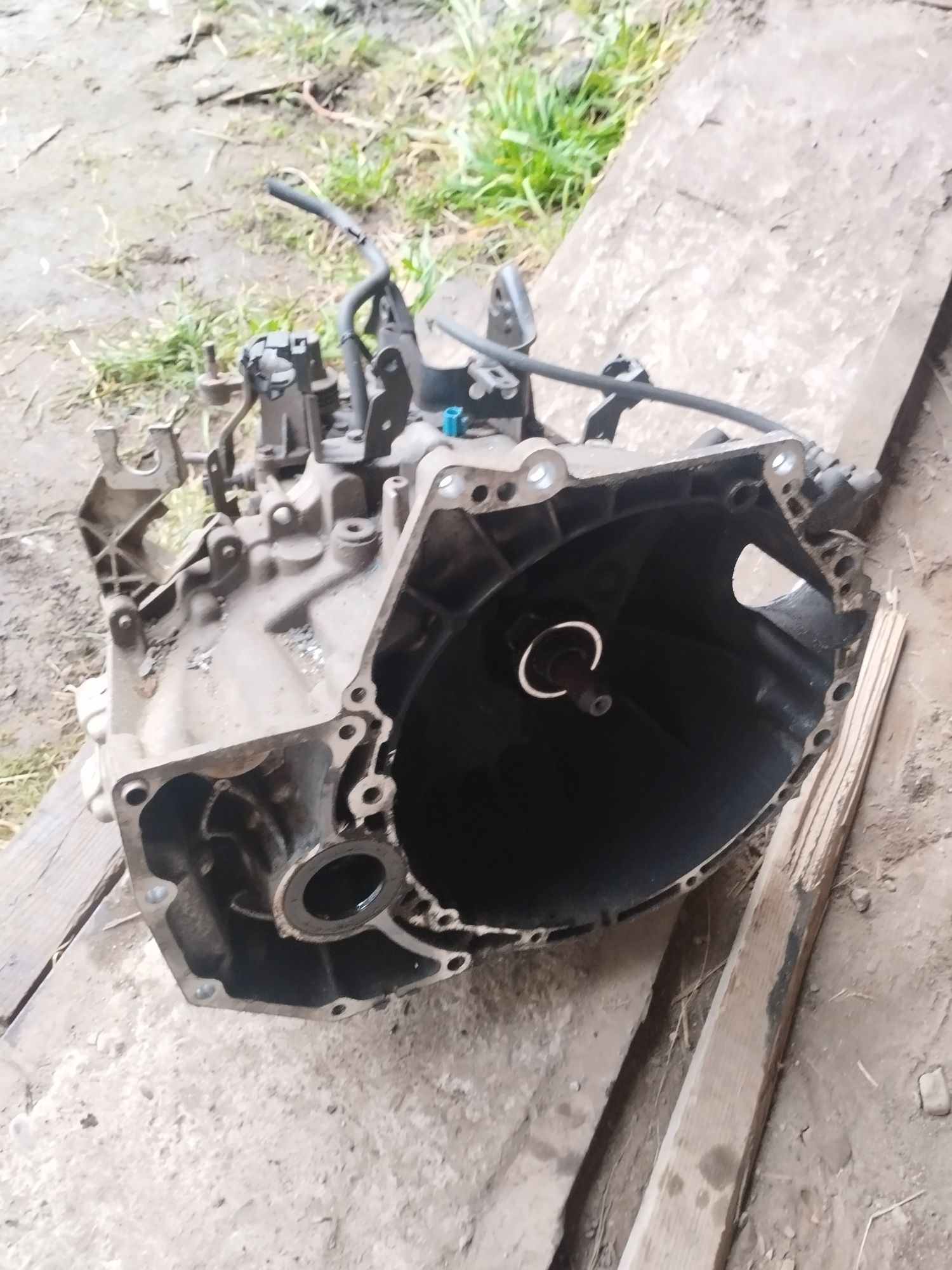 КПП Коробка передач МКПП Роздатка Nissan X-Trail T30 2.0 бензин 4WD