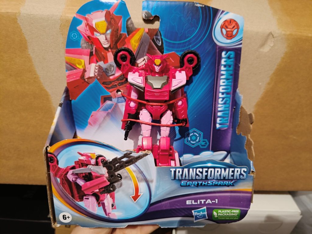Transformers Earthspark. Elita 1 figurka