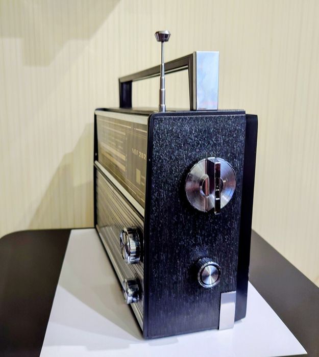 Радіоприймач VEF202 Радиоприёмник ВЭФ202