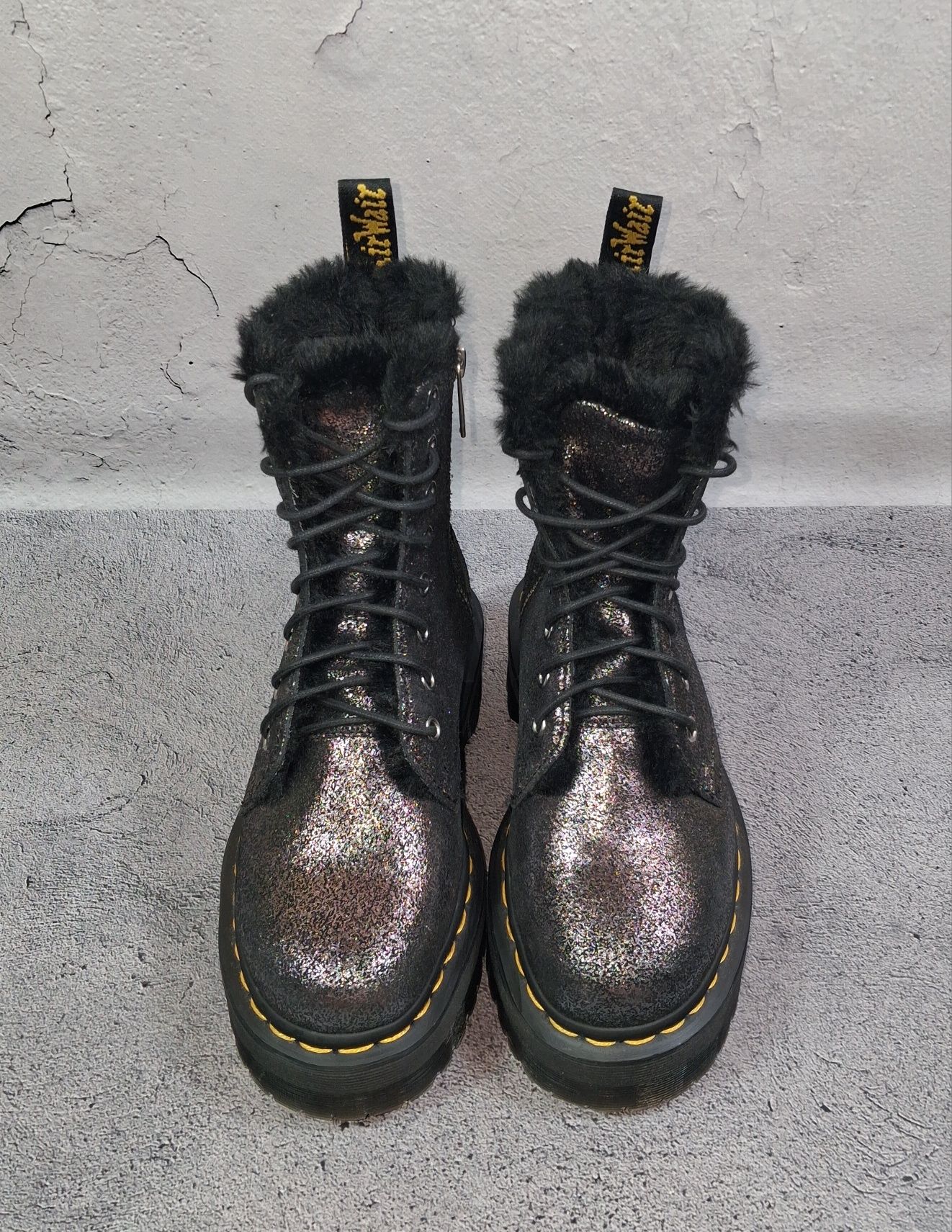 Ботинки Dr. Martens Jadon FL с мехом кожаные женские высокие кроссовки