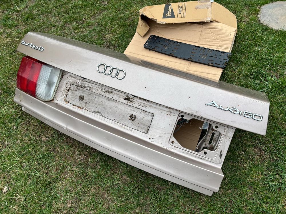 Klapa bagażnika Audi 80 B3 Lampa tył