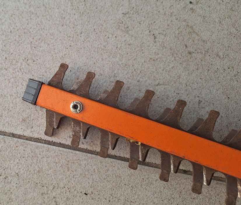 Serra eléctrica  black and decker, ler anúncio