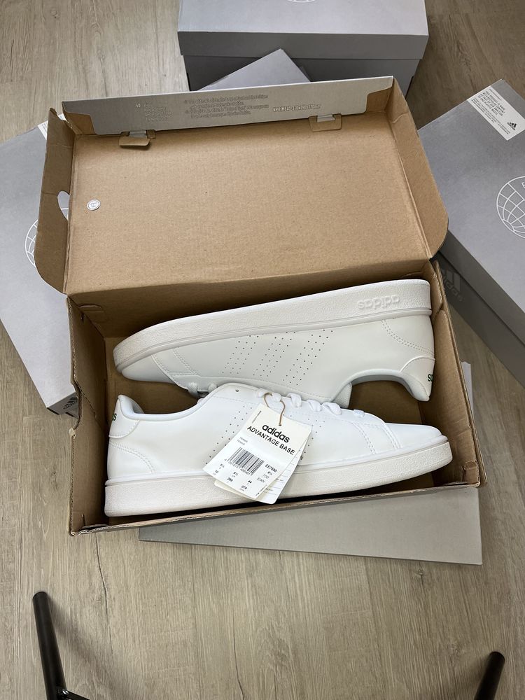 Кросівки Adidas Аdvantage Base