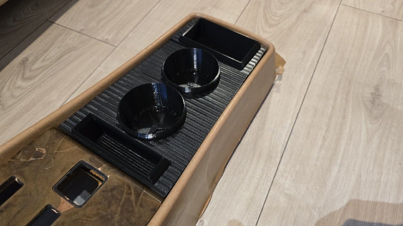 Cup holder Mercedes R107 SL SLC 560 450 uchwyt na kubki kawę