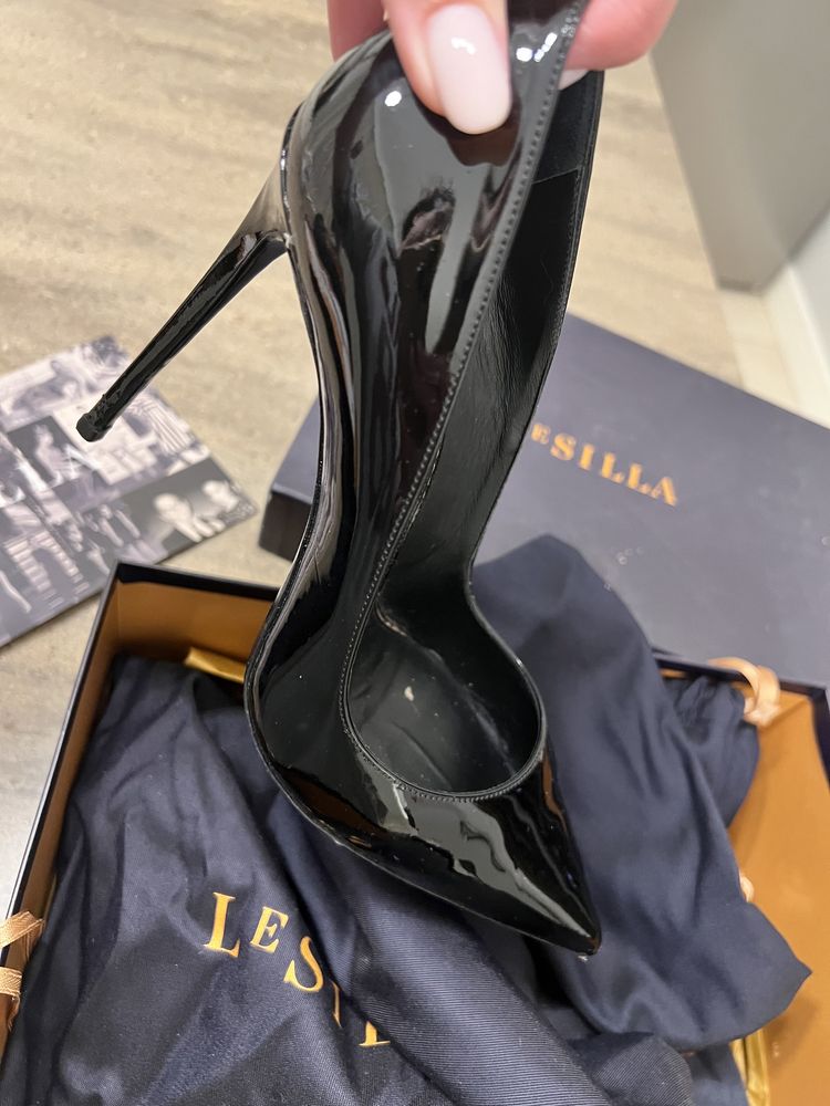Le Silla туфлі оригінал. 38 розмір