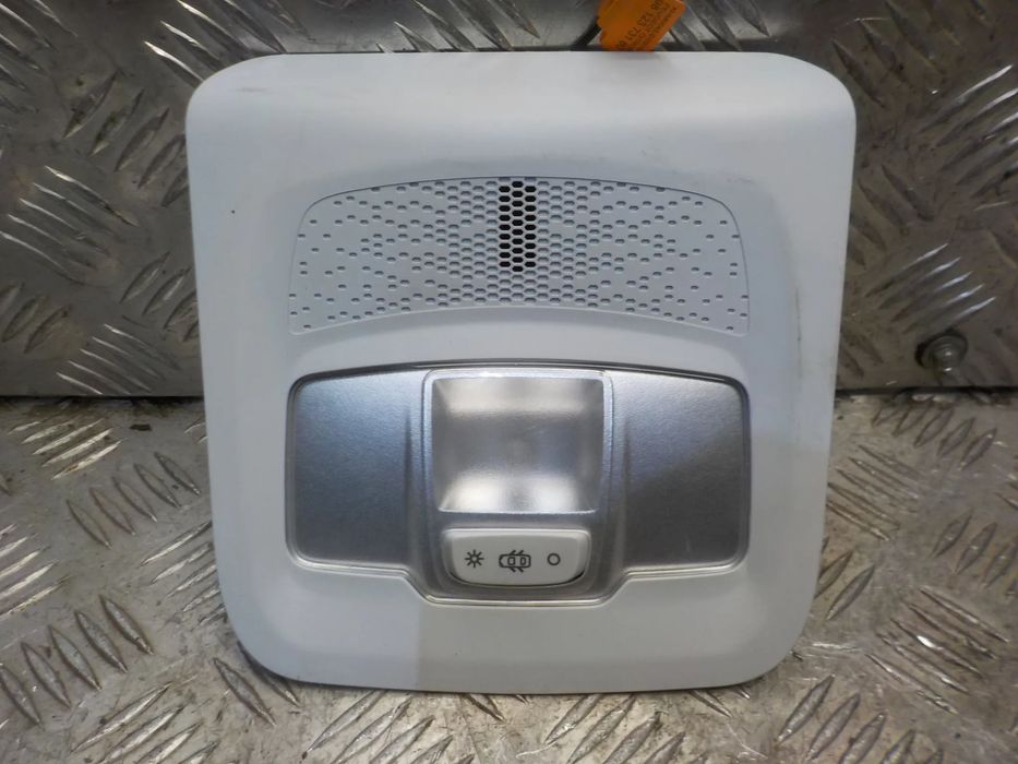 PEUGEOT 2008 LAMPKA PODSUFITKI