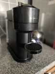 Máquina de café NESPRESSO
