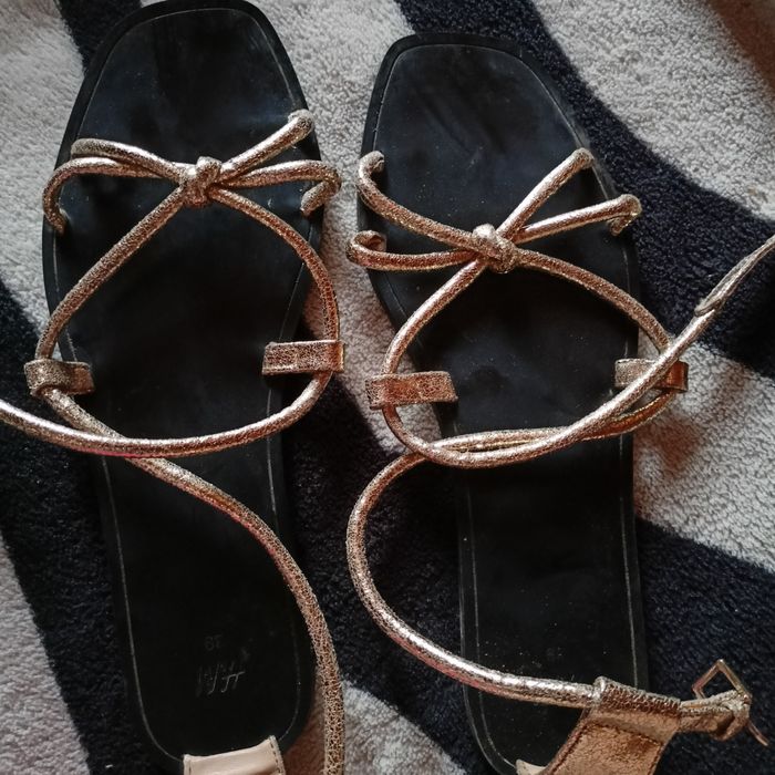 Sandały złote 39 H&M