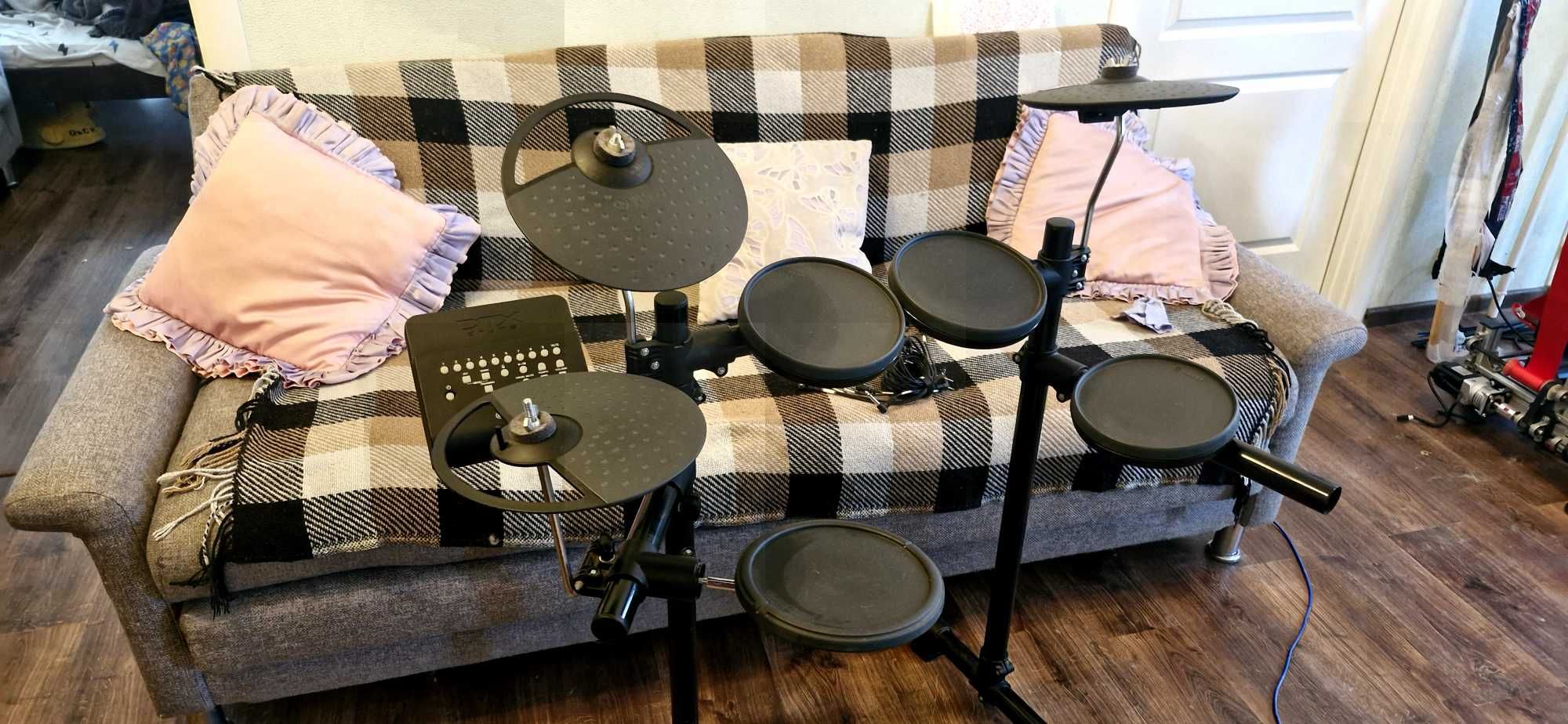 Ударная установка Yamaha DTX450K без басс педали