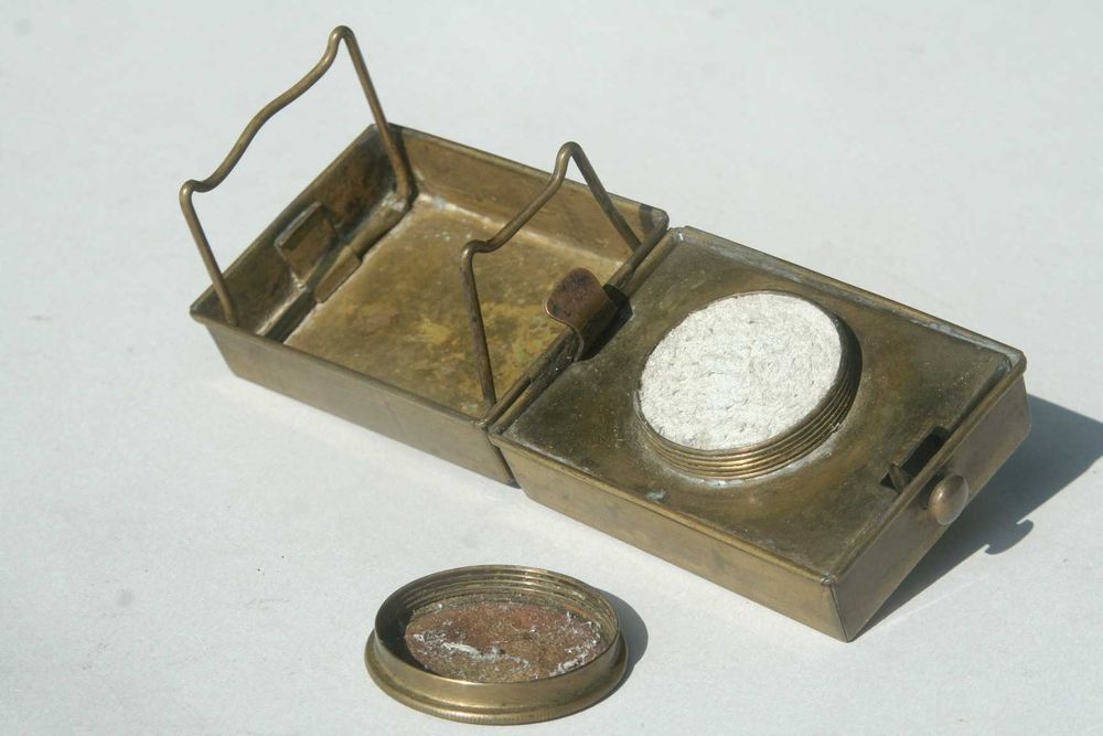 Sterylizator wojenny chirurga wojskowego, przenośny palnik spirytusowy