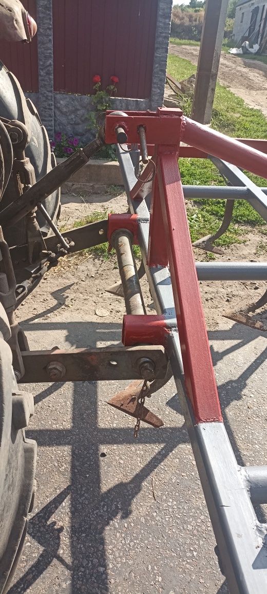 Продам культиватор навісний 3х рядний,3м. ширина з шлейфом і катком