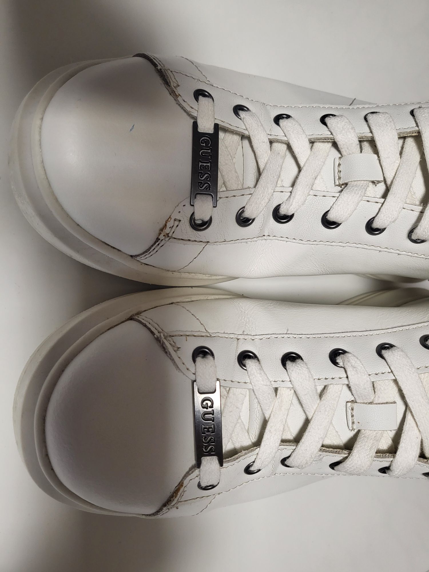 Buty męskie GUESS rozmiar 42
