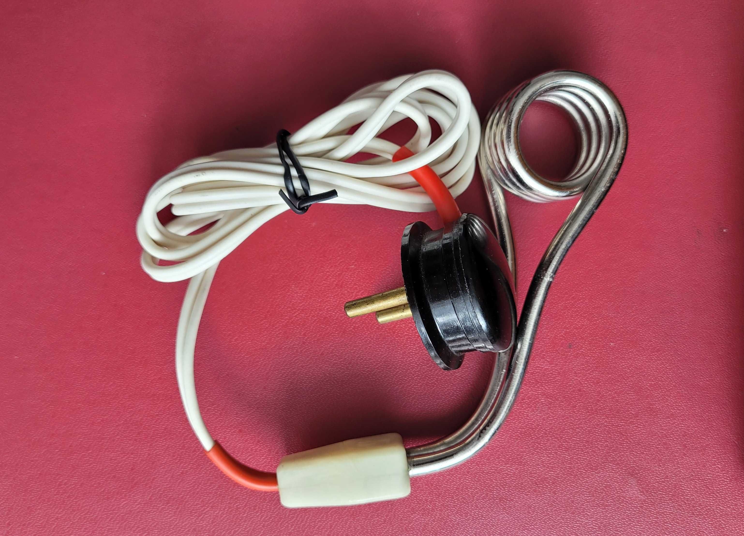 Turystyczna grzałka zanurzeniowa 220V 300W z etui.