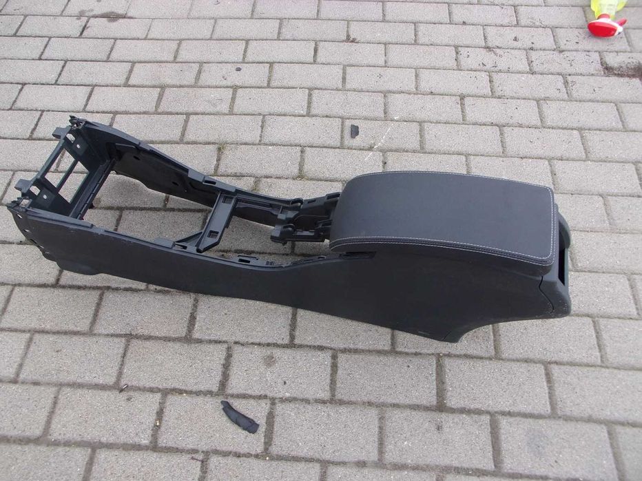 Tunel środkowy podłokietnik schowek Renault Megane III 3 2008r-2016r