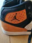 Nike r. 41 Jumpman Jordan oryginalne buty 008