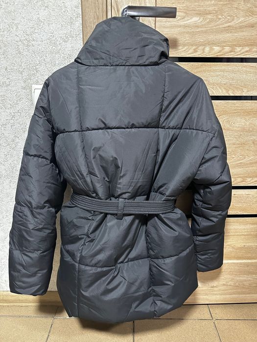 Куртка з поясом розмір М