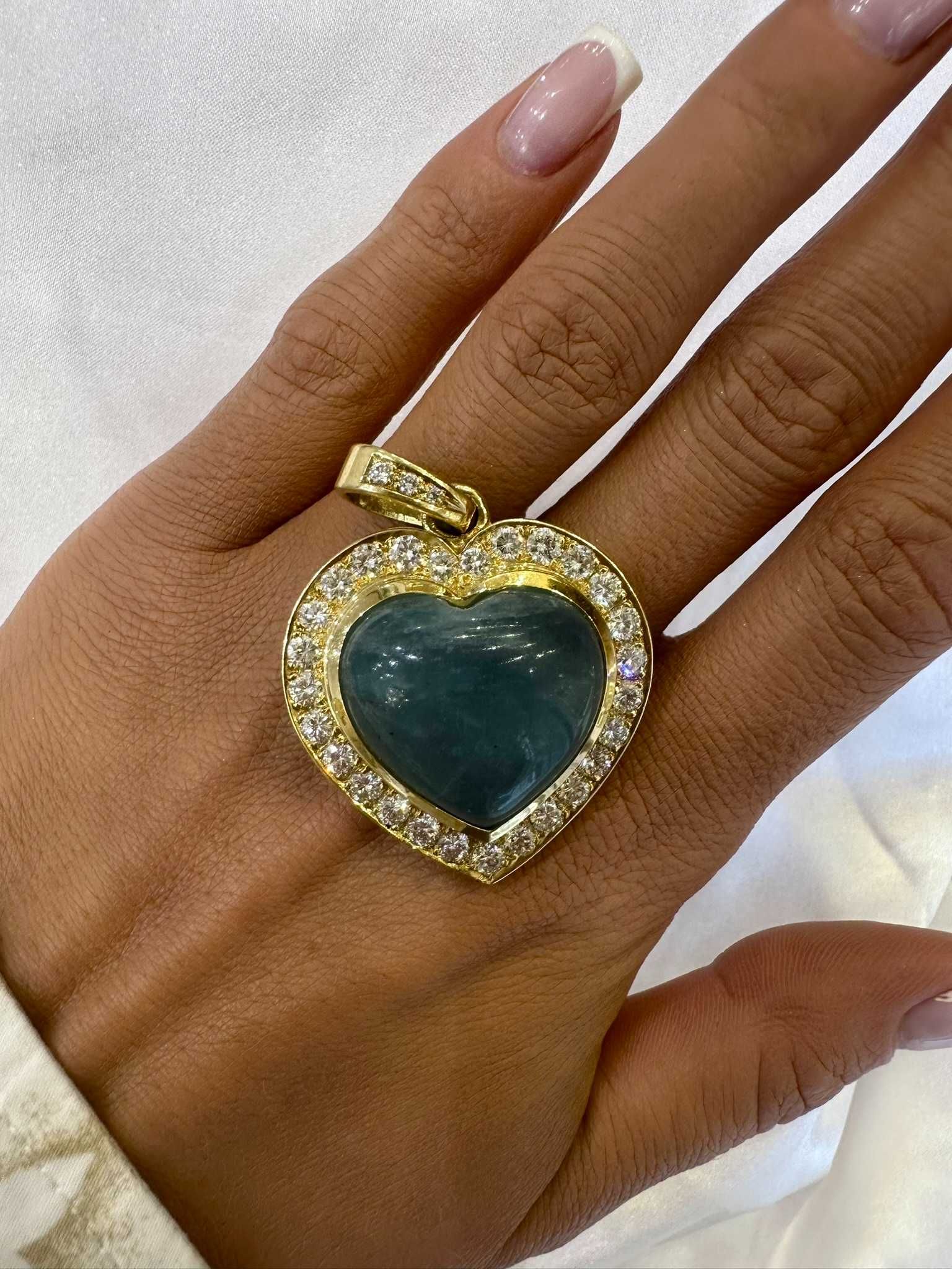 Wisiorek naturalna akwamaryna serce diamenty 4.00 Ct 750