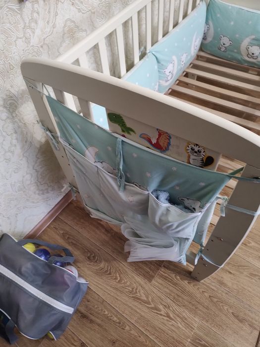 Ліжко дитяче з маятником бортиками та балдахфном