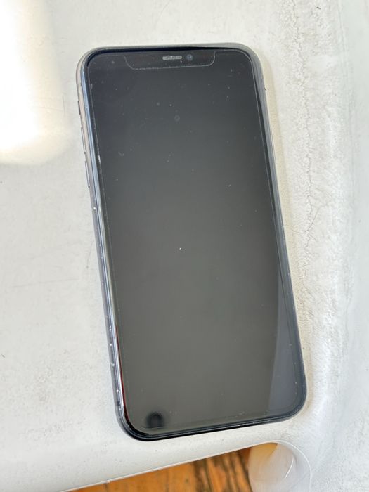 Iphone 8 (128GB) c/ capa Spigen + Carregador isqueiro
