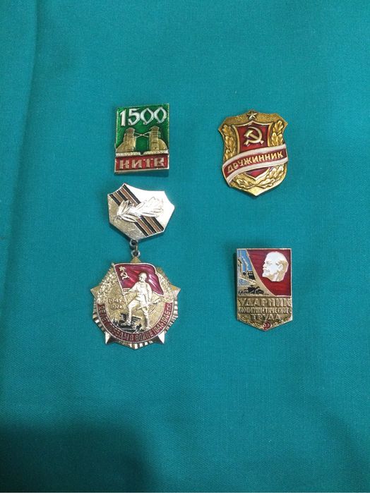 Продам значки СССР/ сост отлично/ цена за один