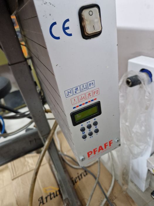 Máquina de costura Pfaff