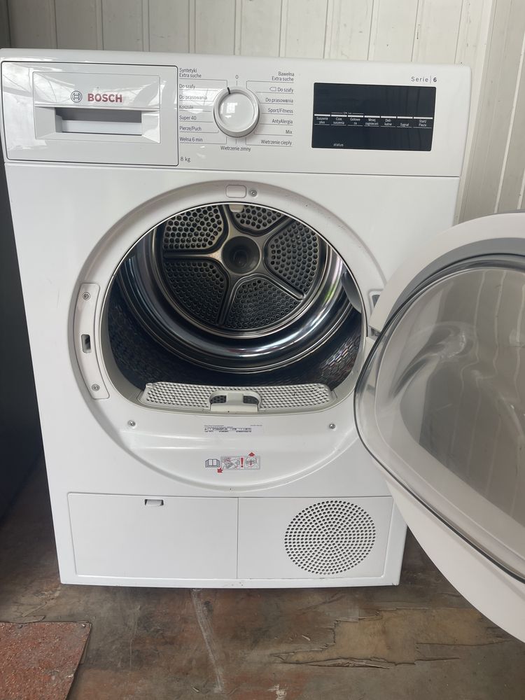 Сушильна машина Bosch WTG86400PL