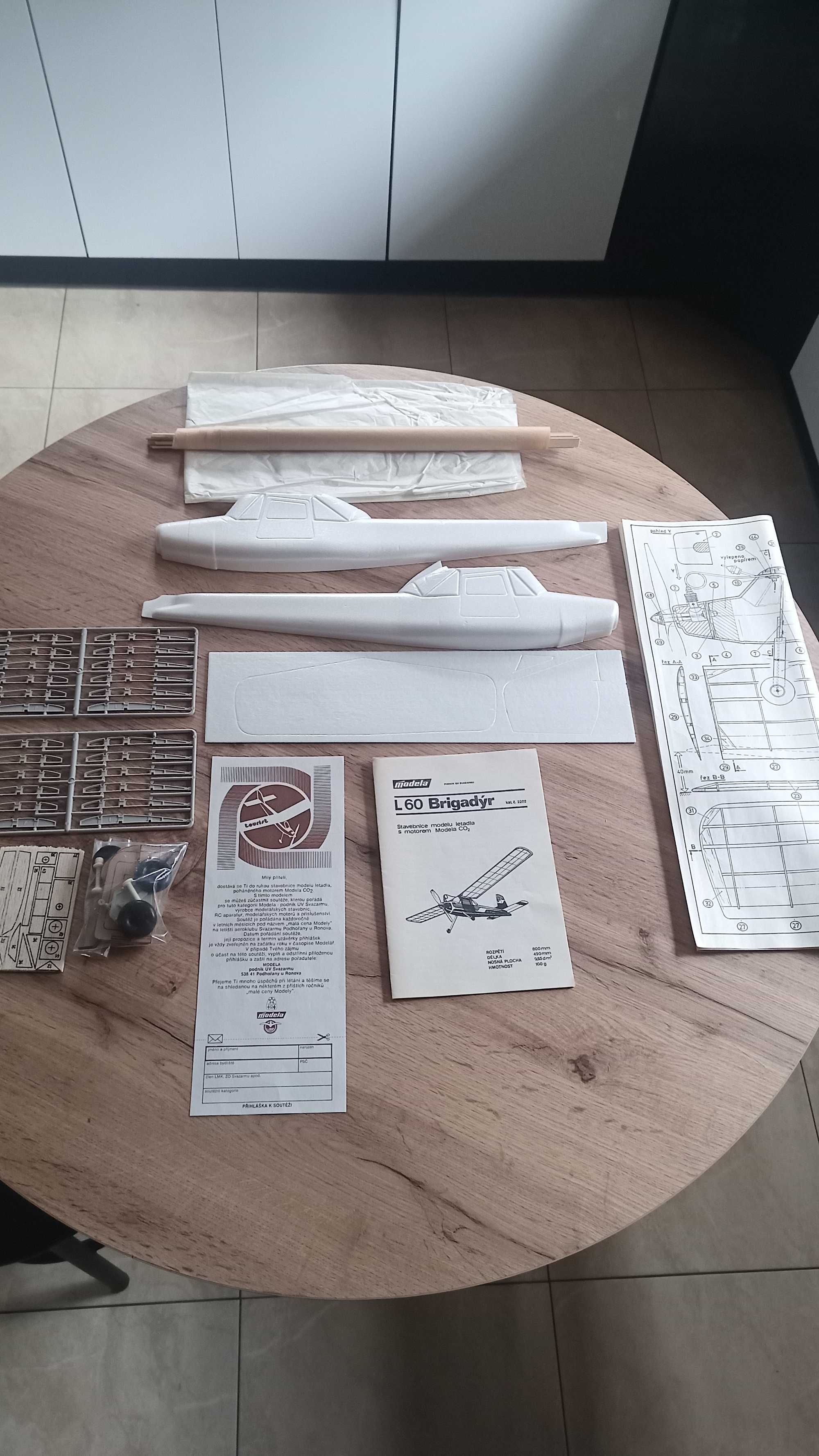 Aero L-60 Brigadyr, samolot, model rc