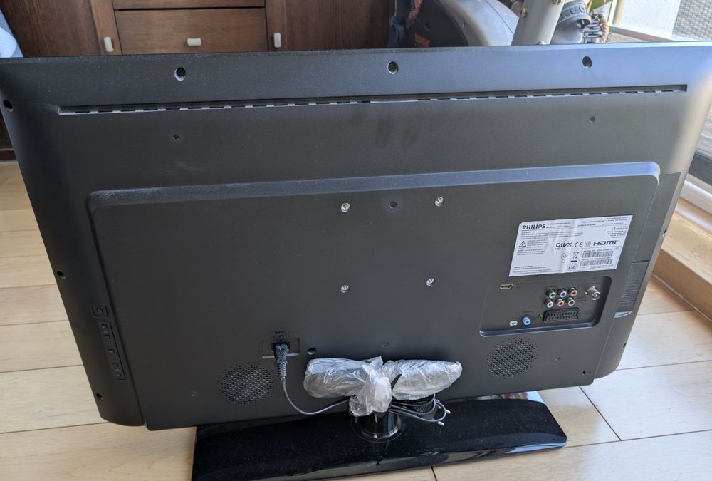 Telewizor Philips 32PFL3158H/12 + tuner WIWA dvbt2 HEVC