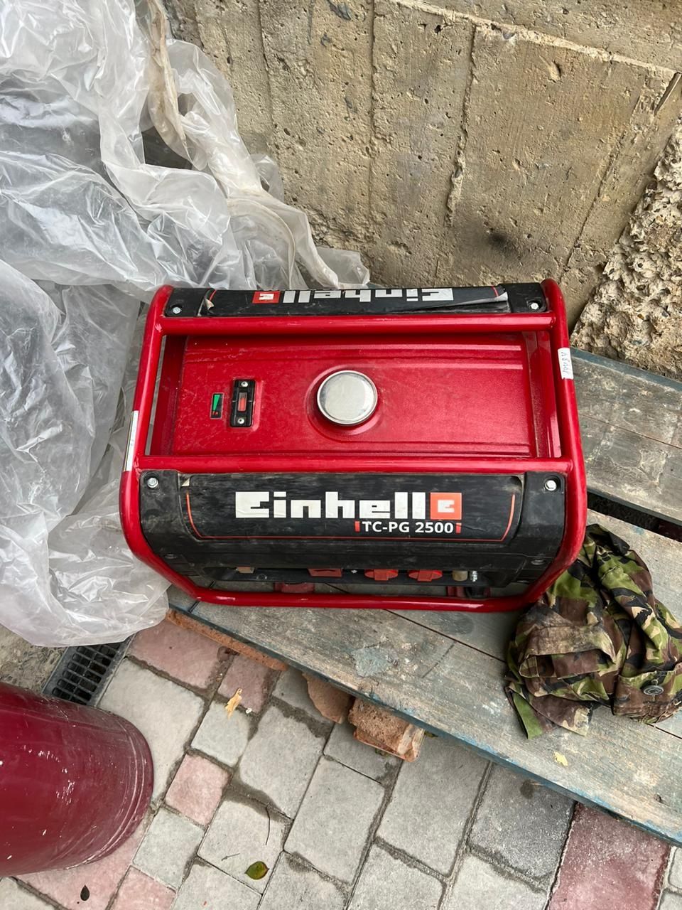 Генератор Einhell TC-PG 2500. Бензиновий