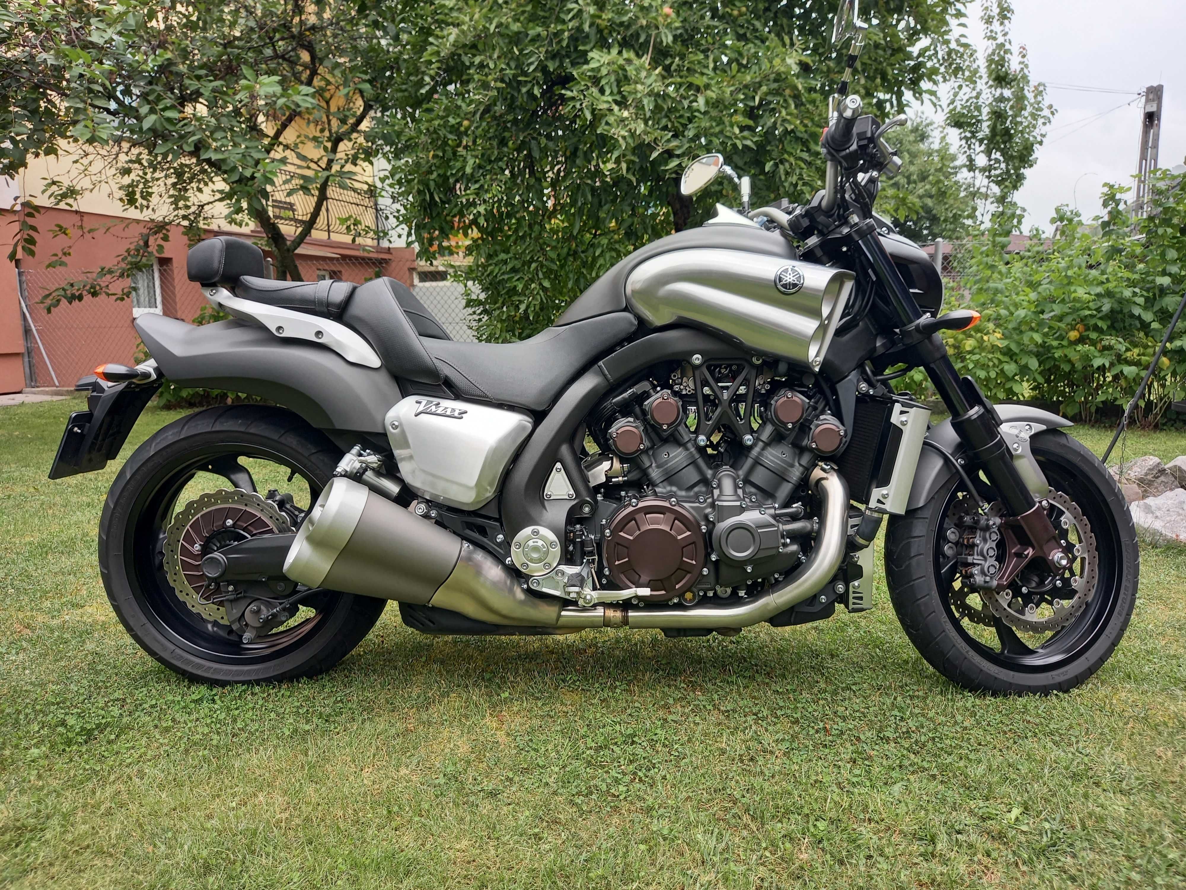 Yamaha V-Max 1700