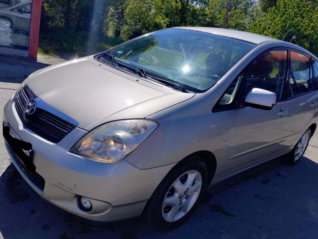 Toyota Corolla Verso 1.6 B+Gaz 2002r