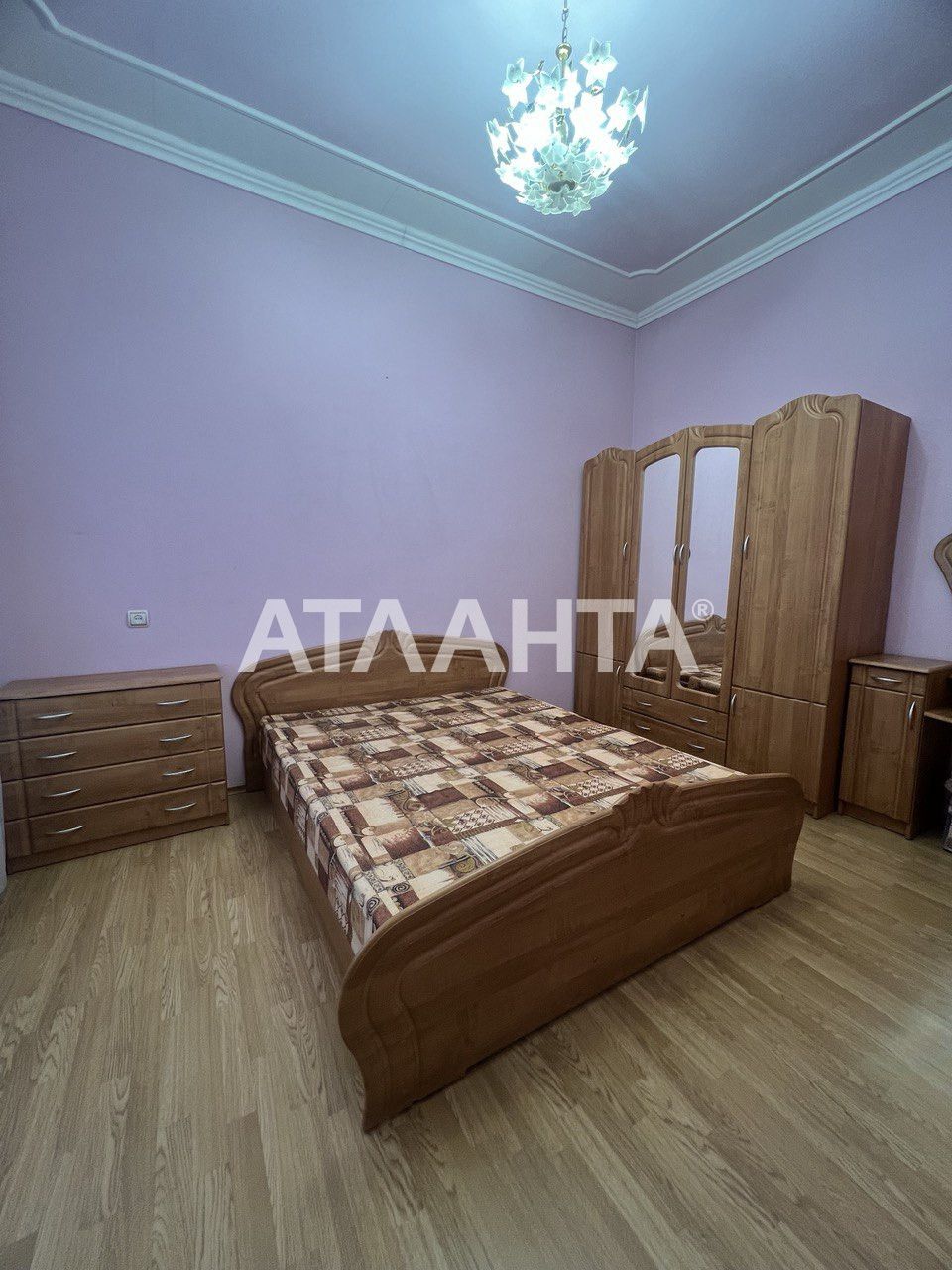 3 кім, 2 поверх, Центр,  вул. Шептицького